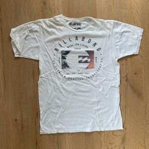 Billabong White Short Sleeve Tee with Graphic Design